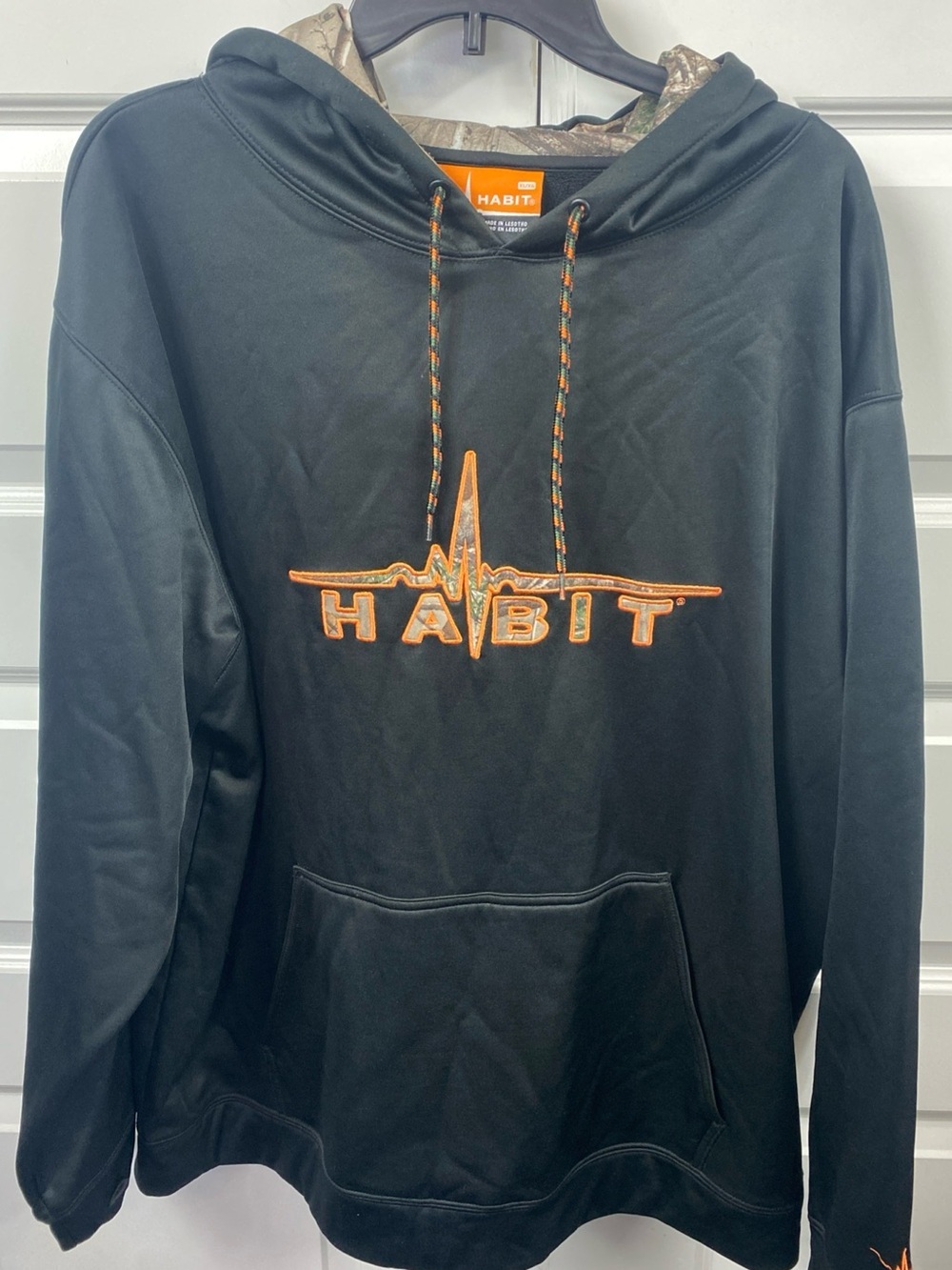 Habit Black Fleece Hoodie Hooded Sweatshirt Camo Logo Large XL Extra Large Men’s